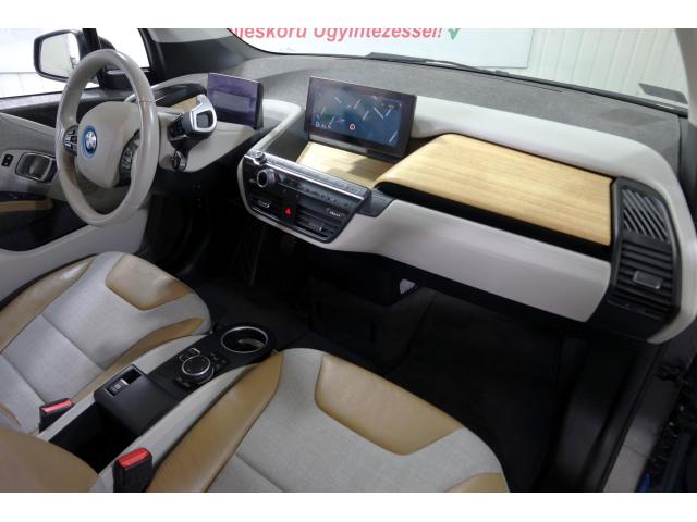BMW i3 125 kW rok 2016, 75 000 km, Maďarsko — foto 9 z 30