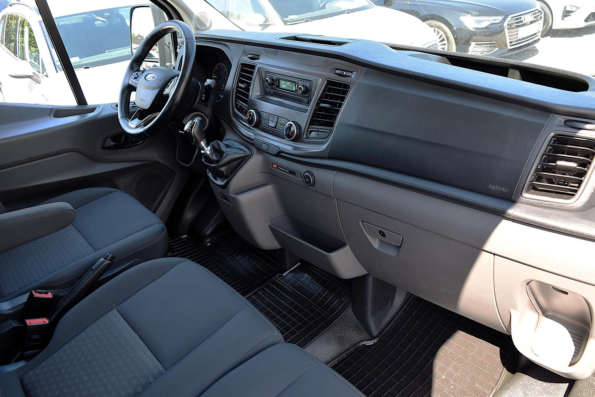 Ford Transit Ci 2.0 TD 96 kW rok 2020, 86 000 km, Maďarsko — foto 10 z 28