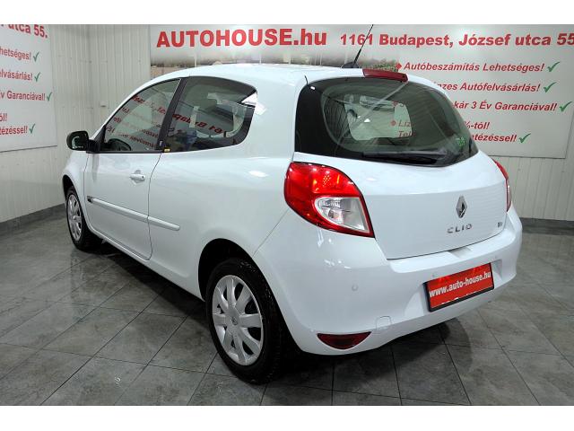 Renault Clio 20th 1.2 TCe 74 kW rok 2011, 162 000 km, Maďarsko — foto 7 z 30