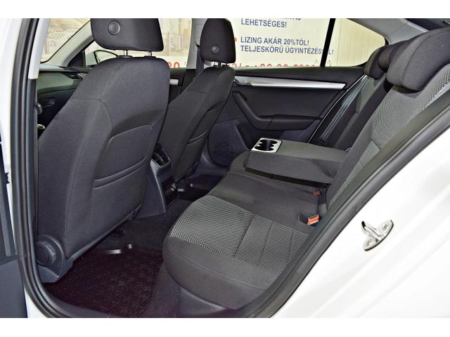Škoda Octavia Cr 1.6 TDI 81 kW rok 2016, 128 000 km, Maďarsko — foto 13 z 19