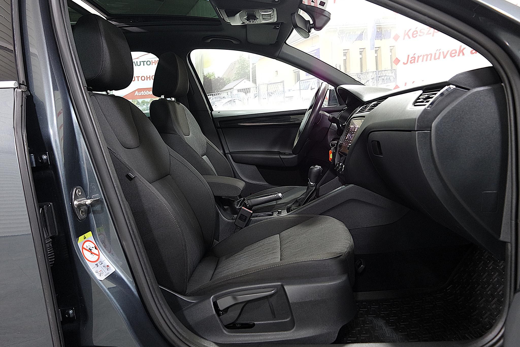 Škoda Octavia 1.5 TSI DSG 110 kW rok 2019, 124 240 km, Maďarsko — foto 15 z 28