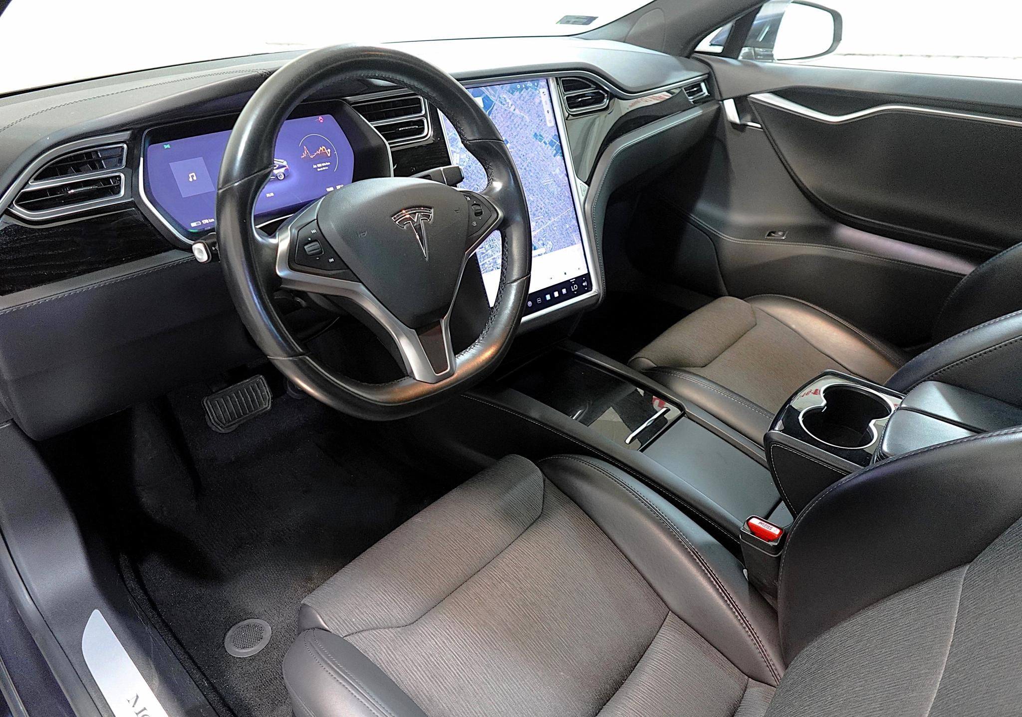 Tesla Model S 75D AWD 350 kW rok 2018, 174 000 km, Maďarsko — foto 13 z 28