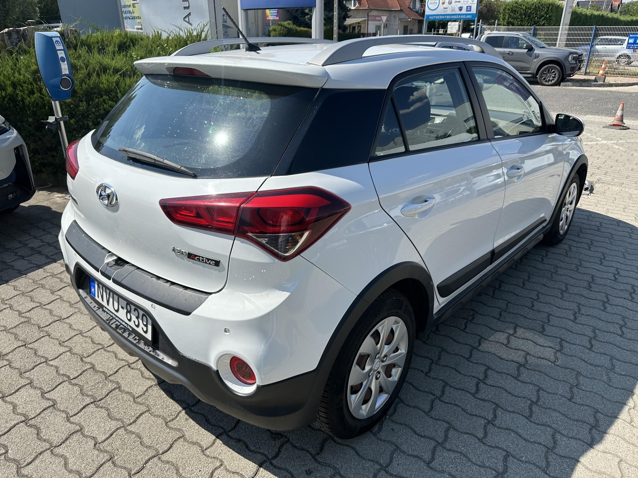 Hyundai i20 1,0 88 kW rok 2016, 132 336 km, Maďarsko — foto 4 z 19