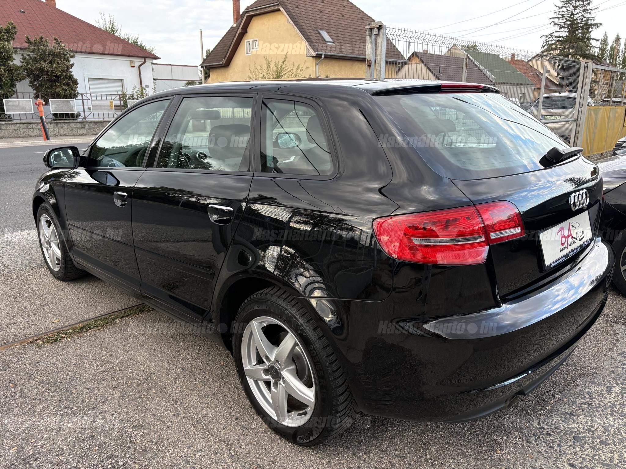 Audi a3 1.6 TDI 66 kW manuál rok 2012, 180 000 km, Maďarsko — foto 3 z 6
