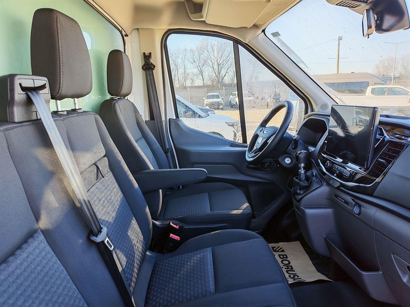 Ford Transit Ci 2.0 TD 96 kW manuál rok 2025, Maďarsko — foto 3 z 9