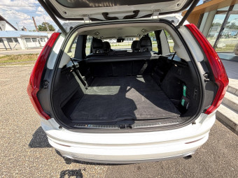 Volvo Elektromos 4x4 2,0 235 kW automat rok 2016, Maďarsko — foto 10 z 37