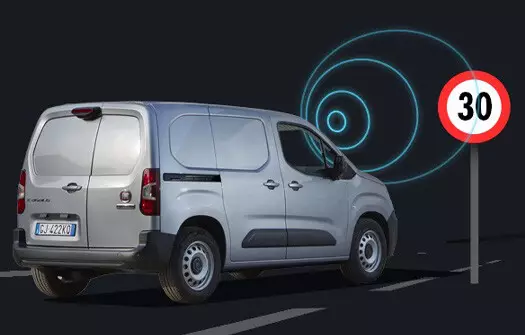 Fiat Doblo, Maďarsko — foto 10 z 18