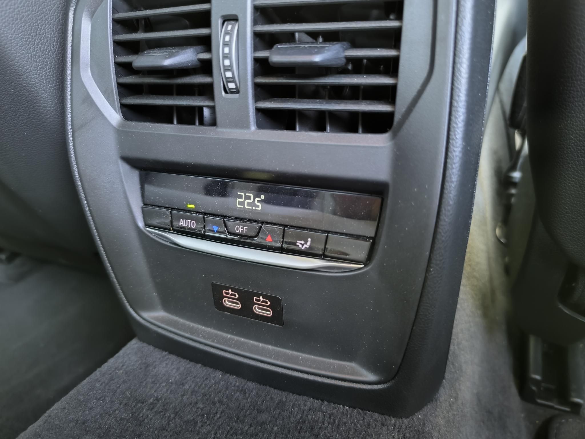 BMW m3 4x4 3,0 390 kW automat, 7 630 km, Maďarsko — foto 11 z 24