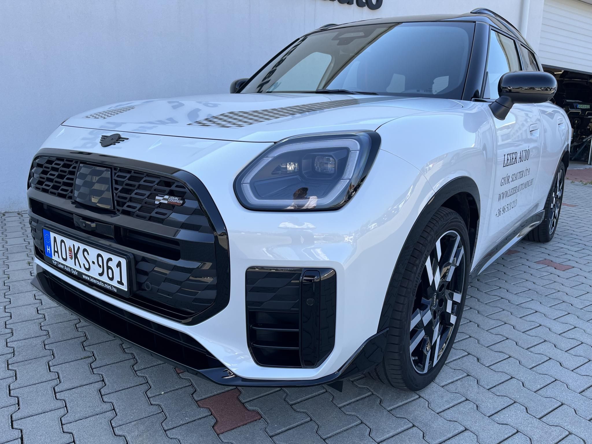 MINI 16 4x4 2.0 160 kW, 4 000 km, Maďarsko — foto 7 z 30