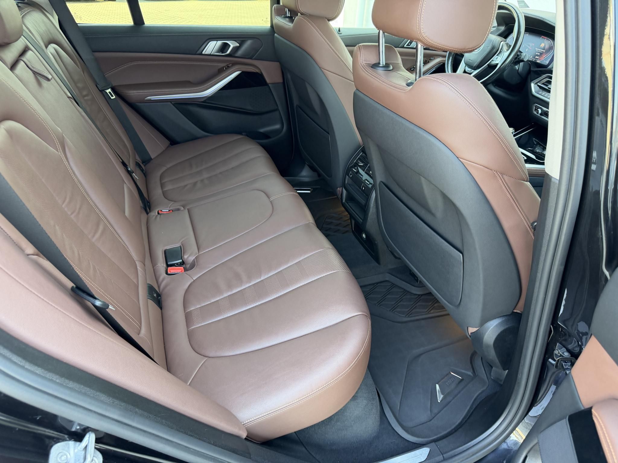 BMW x5 4x4 3,0 195 kW automat, 388 029 km, Maďarsko — foto 9 z 19