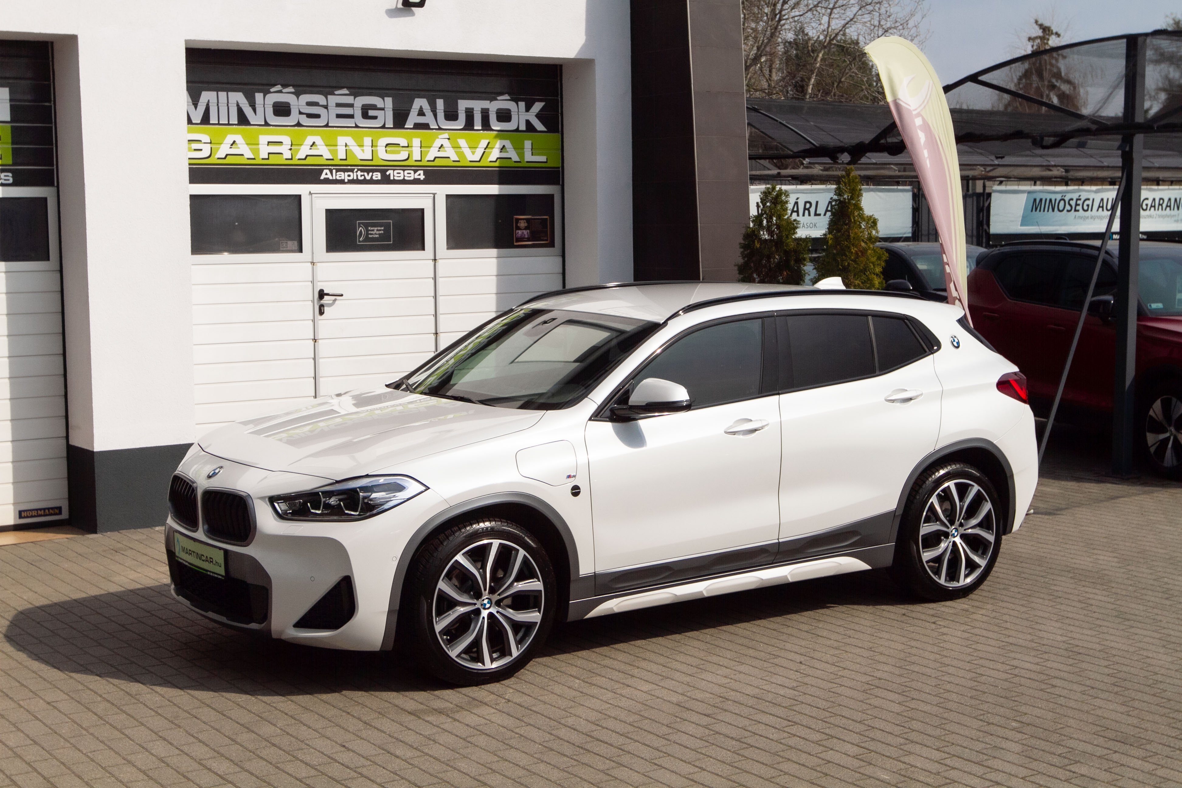 BMW x2 1,5 92 kW automat rok 2021, bílá, 20 000 km, Maďarsko — foto 15 z 50