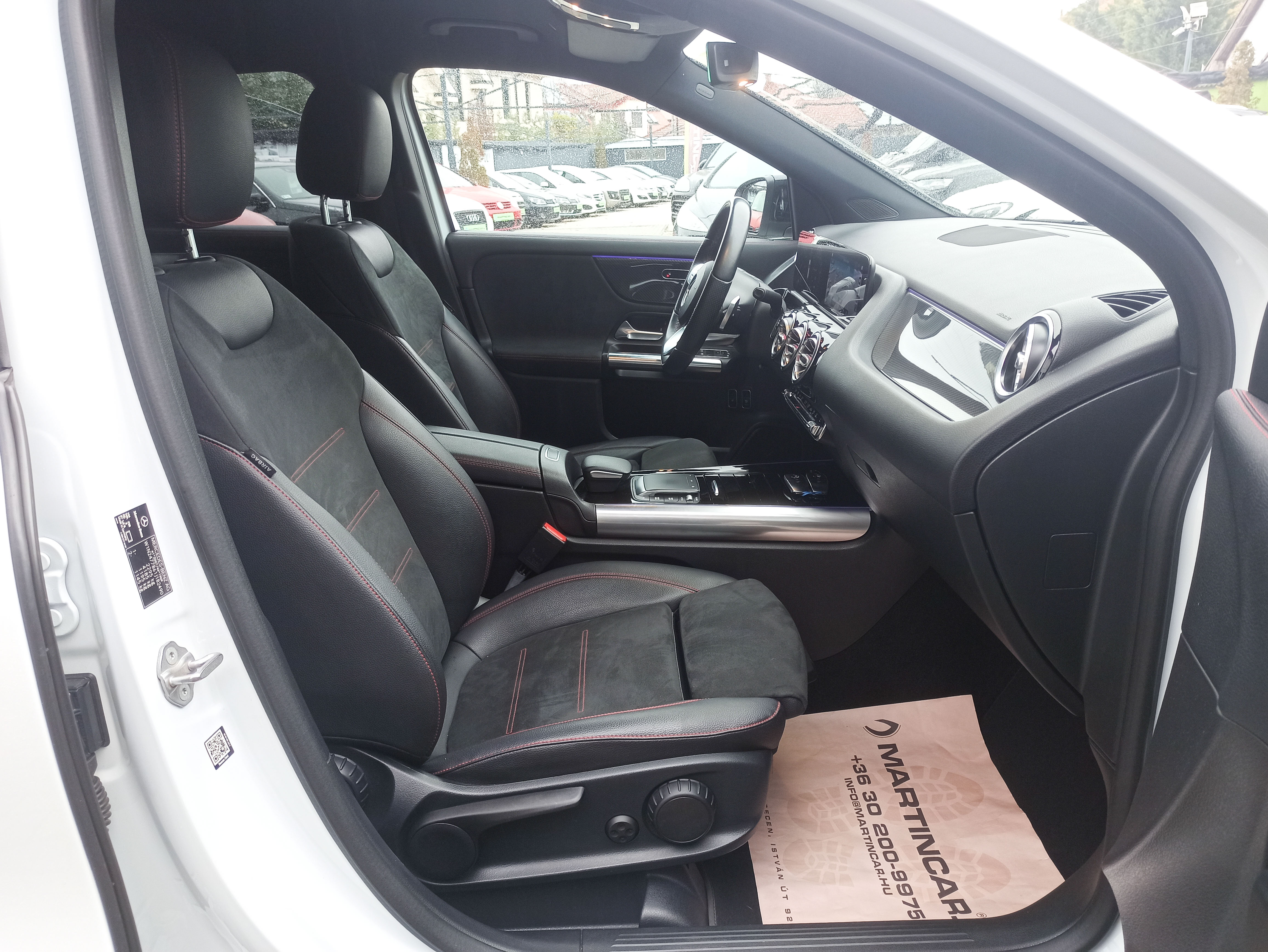 Mercedes-Benz Gla 1,3 DCT 118 kW rok 2020, bílá, 80 000 km, Maďarsko — foto 10 z 50