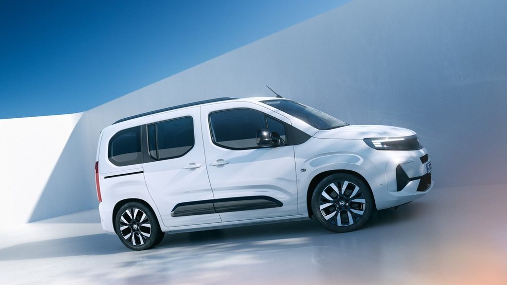Opel Combo Electric, 345 km, Maďarsko — foto 3 z 6