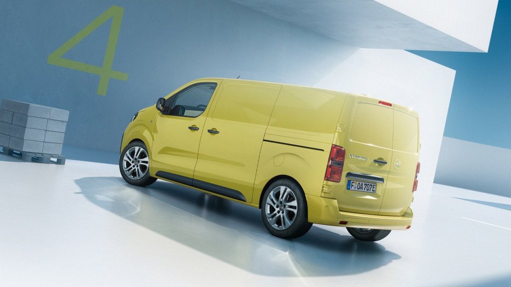 Opel Vivaro Electric Pc, Maďarsko — foto 3 z 6