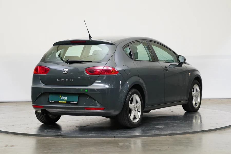 Seat Leon Reference 1.4 TSI 92 kW manuál, Česko — foto 2 z 23
