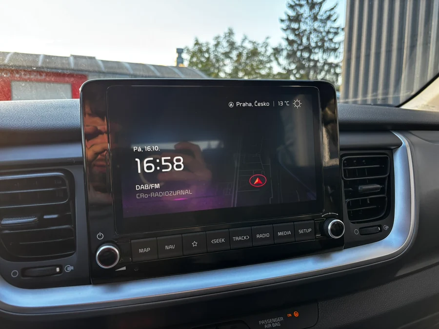 Kia Stonic Spin 1.0 T-GDI 74 kW automat, Česko — foto 5 z 11