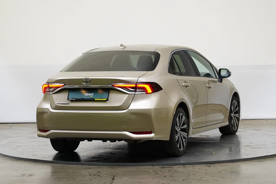 Toyota Corolla Dynamic Force 1.5 D 92 kW manuál, Česko — foto 2 z 24