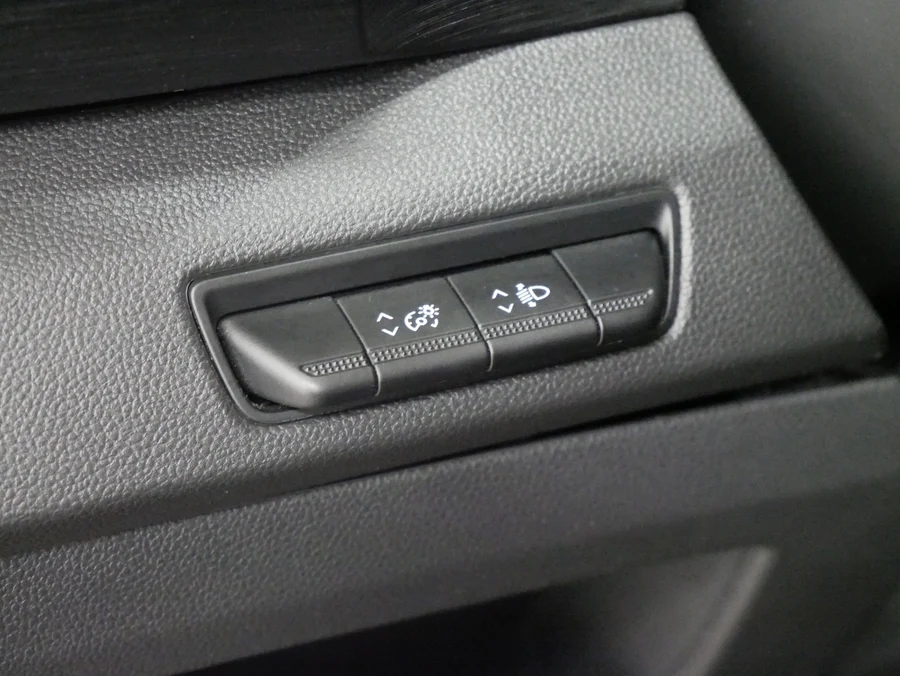 Renault Trafic 9 2.0D 110 kW manual, Česko — foto 14 z 30