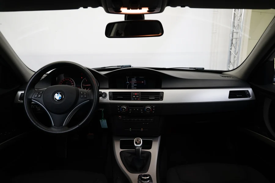 BMW Řada 3 105 kW manuál, Česko — foto 5 z 22