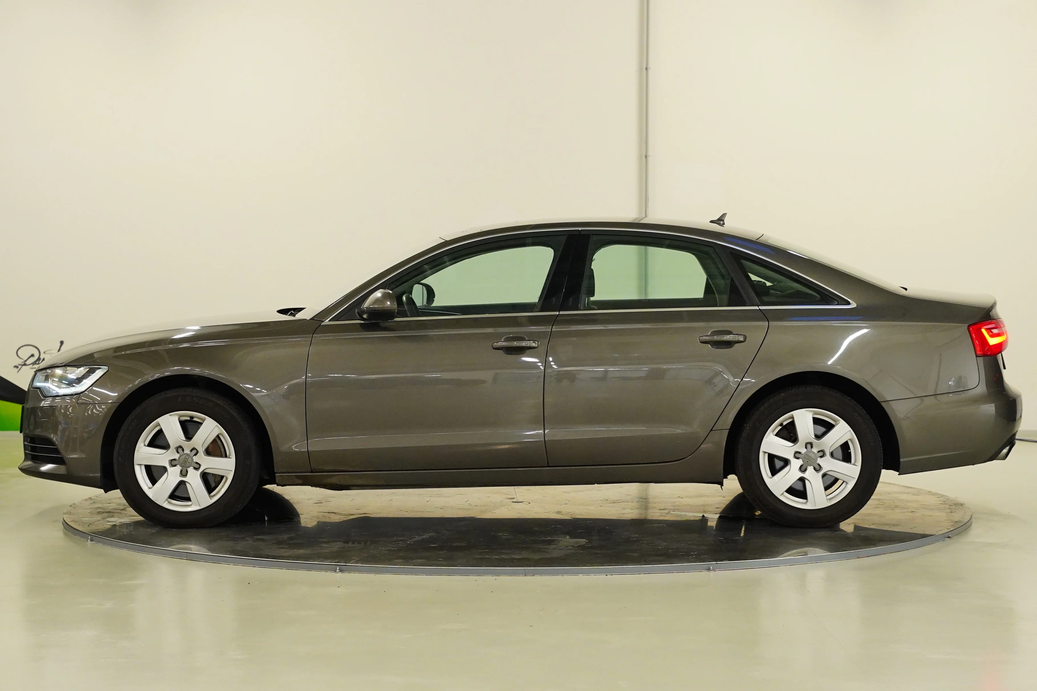 Audi a6 3.0TFSi 220kW automatic, Česko — foto 3 z 6