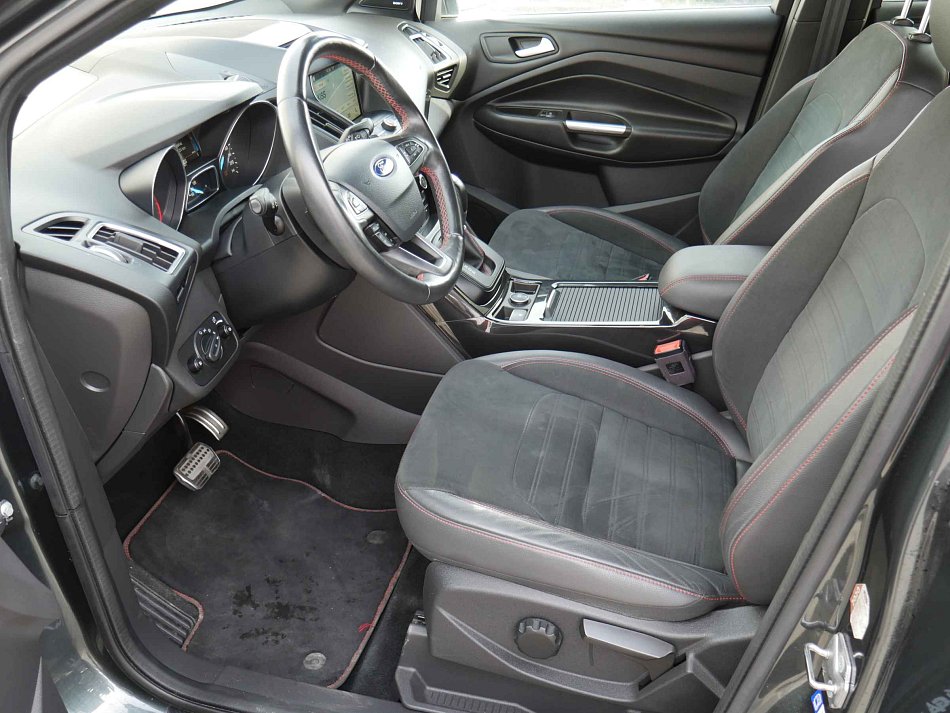 Ford Kuga Eb 4x4 1.5 134 kW rok 2018, 147 771 km, Česko — foto 9 z 20