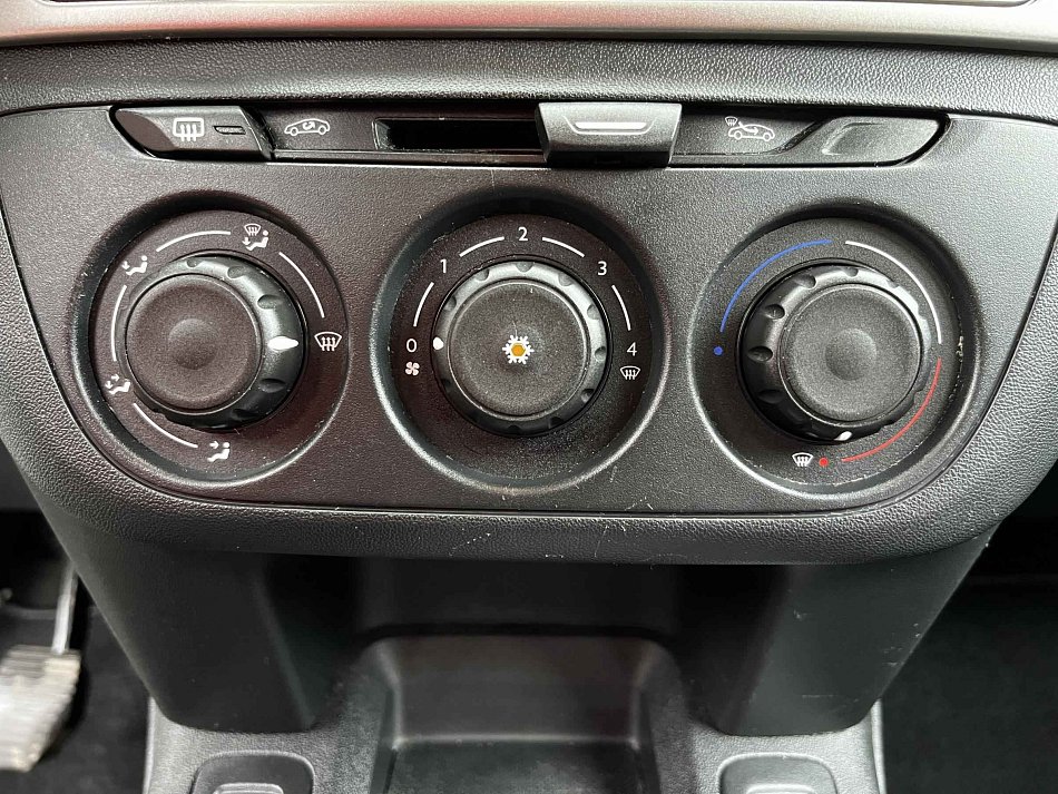 Citroen C-Elysee VTi Feel 1.6 85 kW manuál rok 2018, 36 184 km, Česko — foto 13 z 13