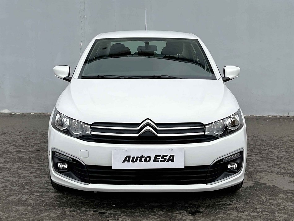 Citroen C-Elysee VTi Feel 1.6 85 kW manuál rok 2018, 36 184 km, Česko — foto 2 z 13
