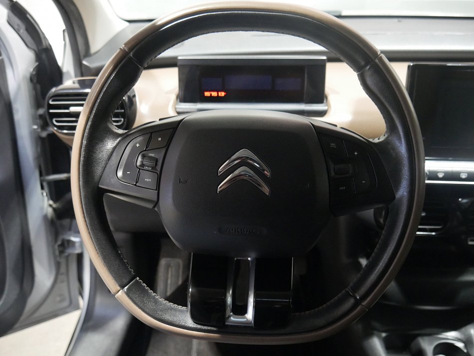 Citroen c4 1.2 81 kW rok 2016, 157 993 km, Česko — foto 12 z 17