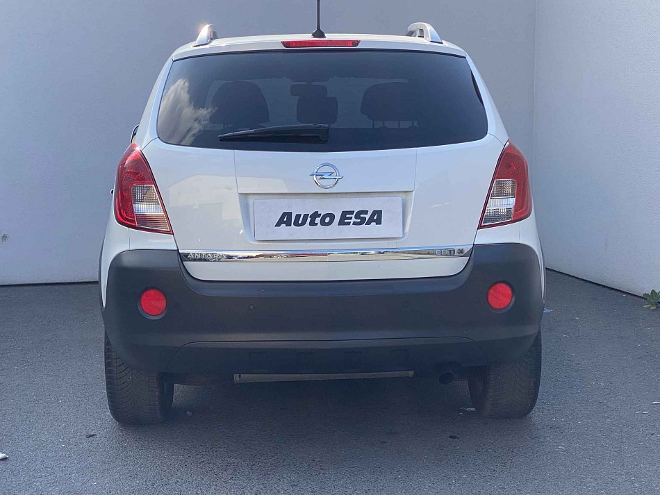Opel Antara 4x4 2.2 CDTi 120 kW rok 2014, 53 295 km, Česko — foto 5 z 21