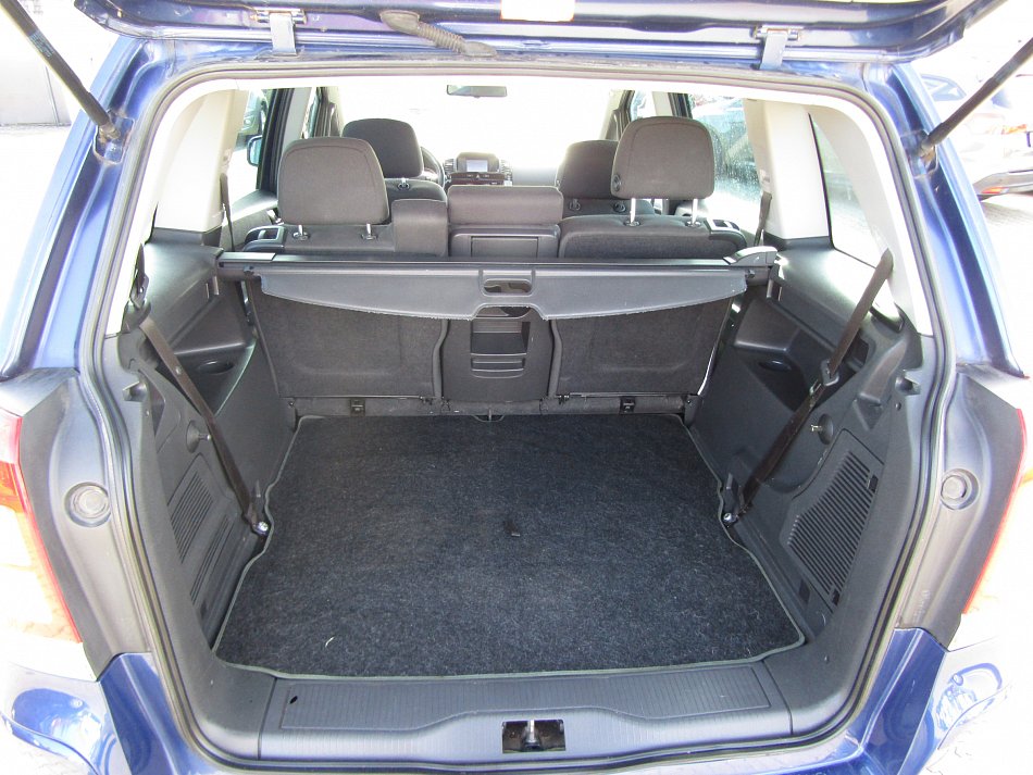 Opel Zafira 1.8i 1.8 i 103 kW manuál rok 2011, 231 680 km, Česko — foto 7 z 17