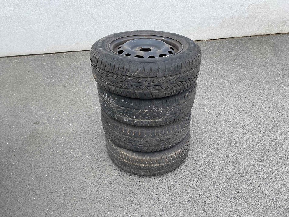 Mazda 6 1.8 88 kW manuál rok 2005, 142 550 km, Česko — foto 15 z 15
