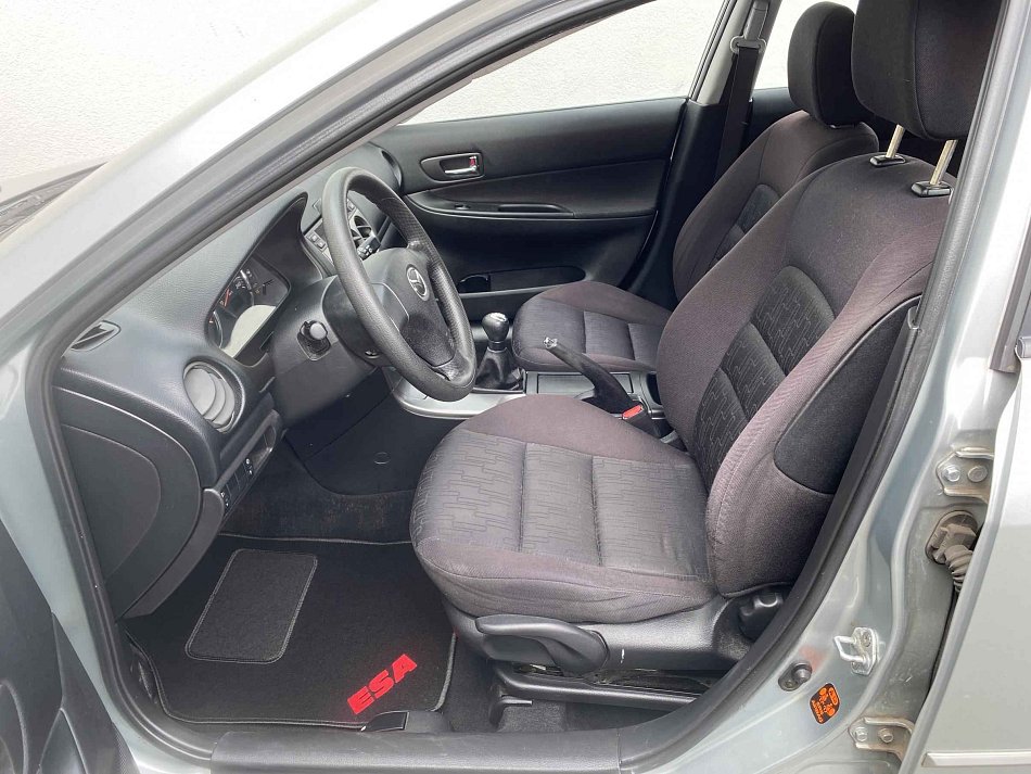 Mazda 6 1.8 88 kW manuál rok 2005, 142 550 km, Česko — foto 9 z 15