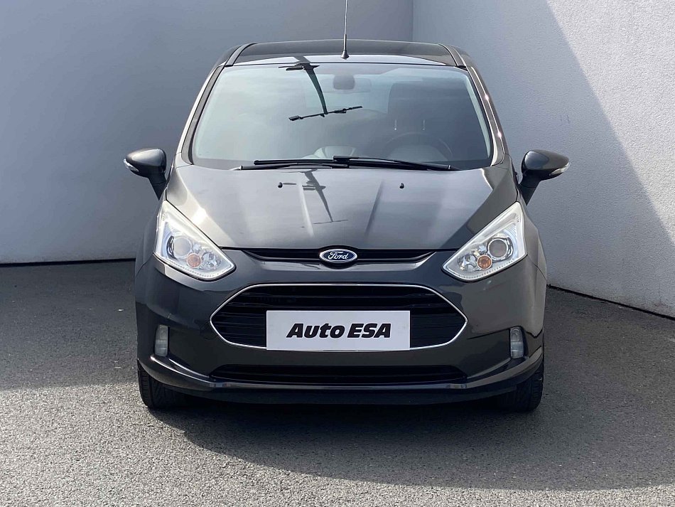 Ford B-max Eb Titanium 1.0 92 kW rok 2017, 89 010 km, Česko — foto 2 z 15