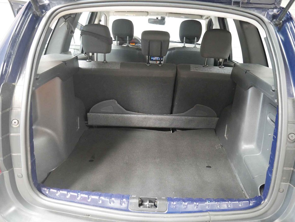 Dacia Duster 1.6i 77 kW manuál rok 2011, 166 164 km, Česko — foto 8 z 17