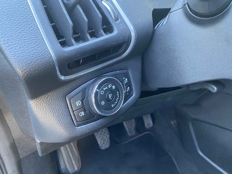 Ford B-max Ci Titanium 1.5 TD 70 kW rok 2017, 87 730 km, Česko — foto 15 z 16