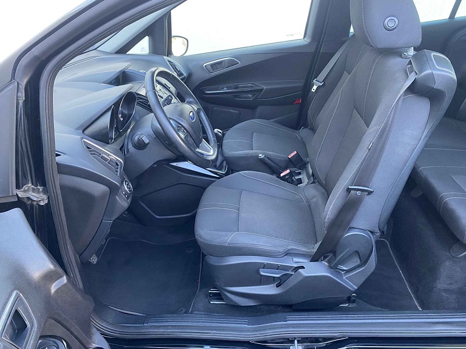 Ford B-max Ci Titanium 1.5 TD 70 kW rok 2017, 87 730 km, Česko — foto 9 z 16