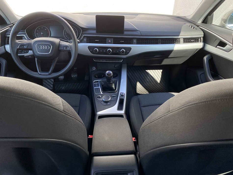 Audi a4 1.4 TFSI 110 kW rok 2016, 126 856 km, Česko — foto 8 z 17