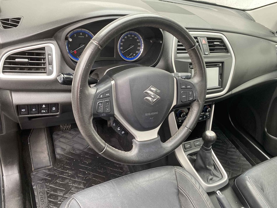 Suzuki S-Cross Vvt 1.6 88 kW rok 2014, 87 188 km, Česko — foto 13 z 20