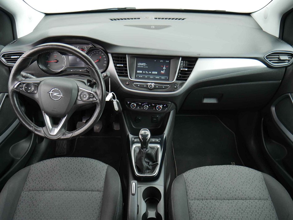 Opel Crossland X Pt 1.2 60 kW rok 2018, 56 660 km, Česko — foto 8 z 19