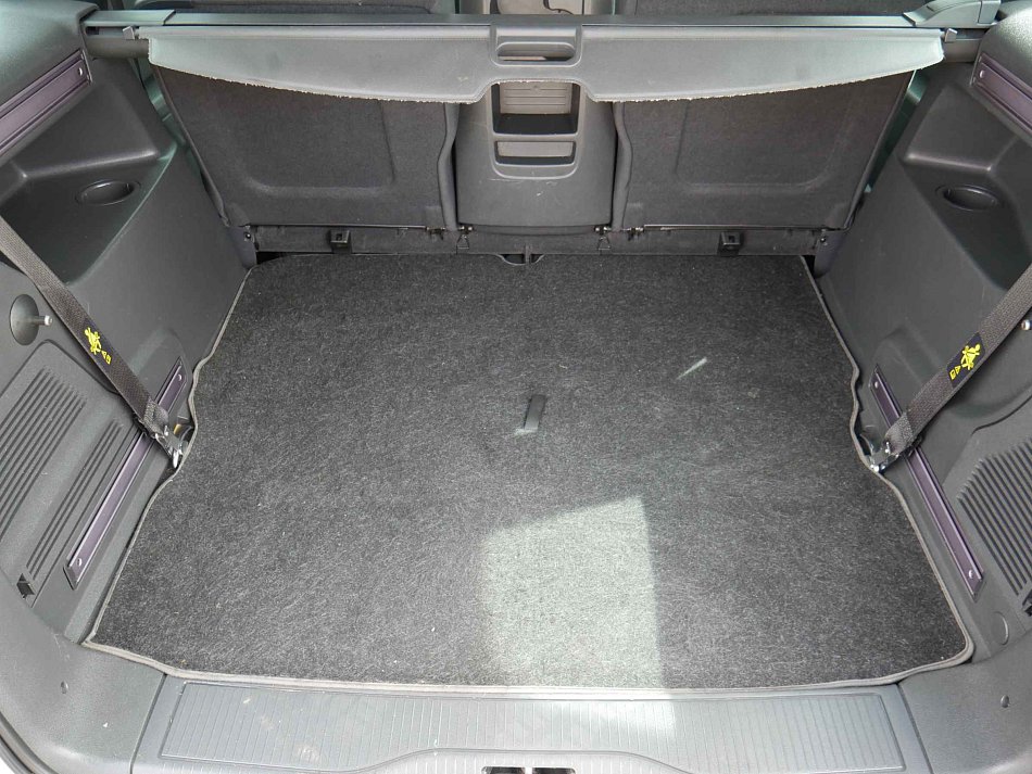 Opel Zafira 1.8i 103 kW rok 2012, 167 929 km, Česko — foto 7 z 19