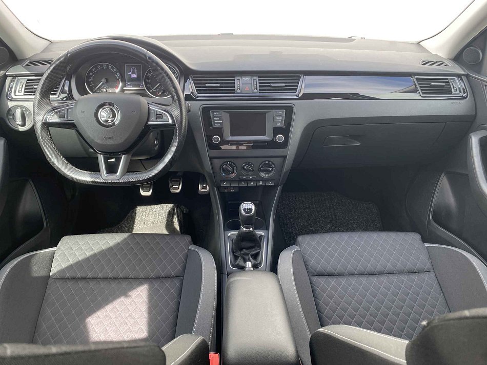 Škoda Rapid 1.6 TDI 85 kW rok 2016, 106 290 km, Česko — foto 8 z 17