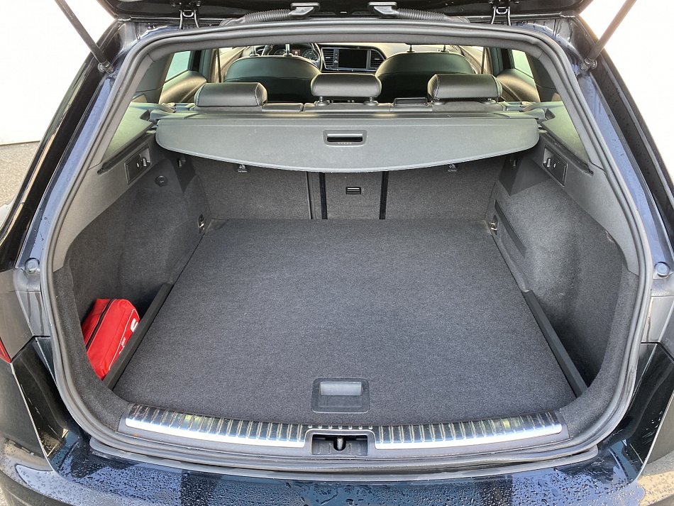 Seat Leon Cupra 4drive 2.0 TSI 221 kW rok 2017, 147 607 km, Česko — foto 7 z 19