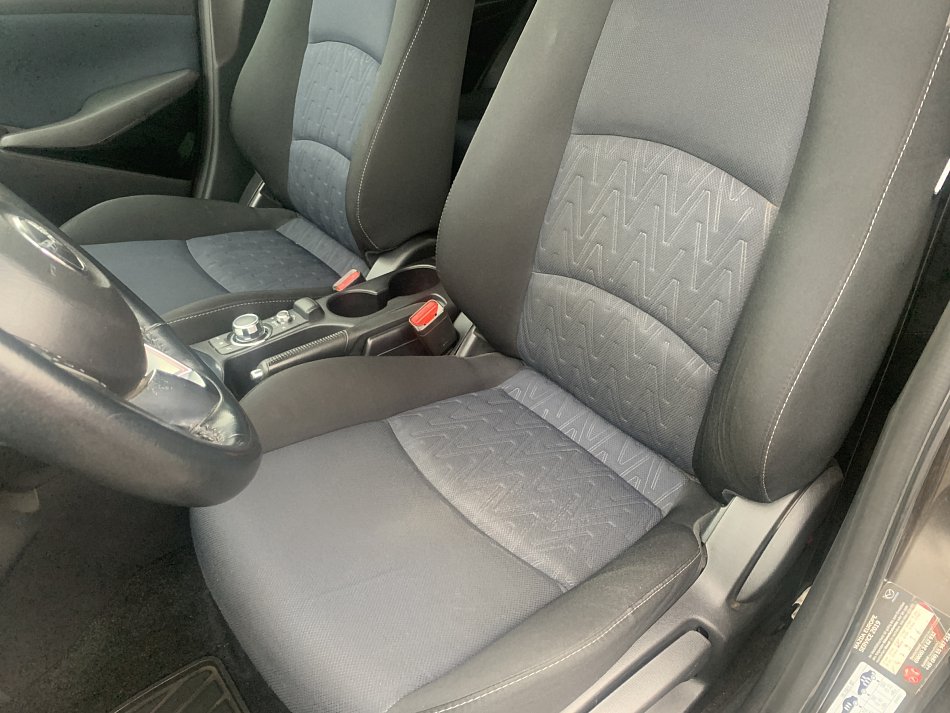 Mazda 2 1.5d 1.5 D 77 kW rok 2016, 87 489 km, Česko — foto 9 z 18