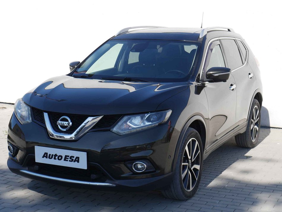 Nissan X-Trail Tekna 4x4 2.0 dCi 130 kW rok 2017, 234 055 km, Česko — foto 3 z 18