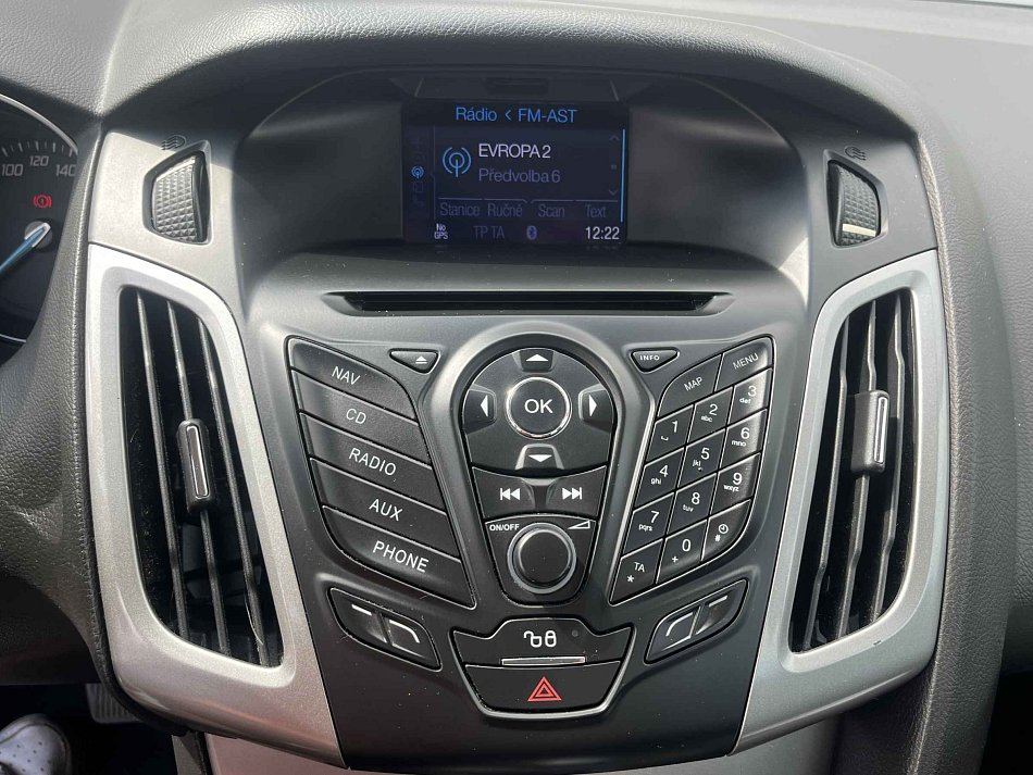 Ford Focus Ci 2.0 TD 85 kW automat rok 2012, 198 435 km, Česko — foto 11 z 15