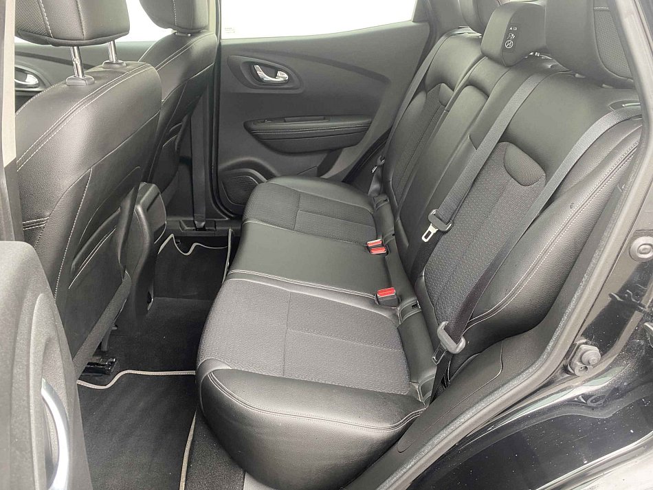 Renault Kadjar 1.2TCe 96 kW automat rok 2016, 79 567 km, Česko — foto 10 z 18