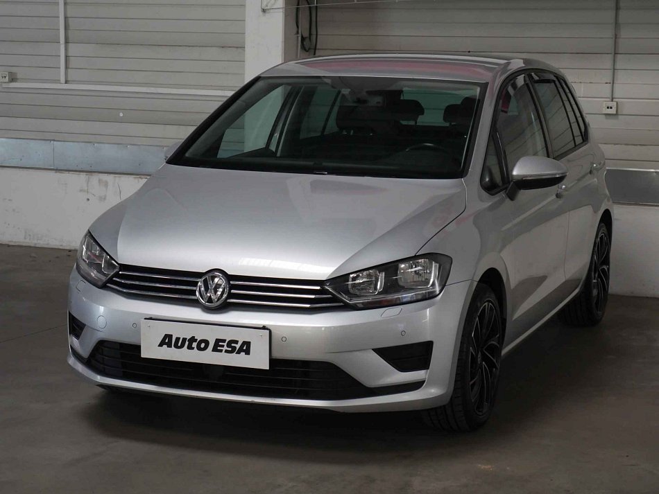 Volkswagen Sportsvan 1.6 TDI 81 kW rok 2015, 185 975 km, Česko — foto 3 z 18
