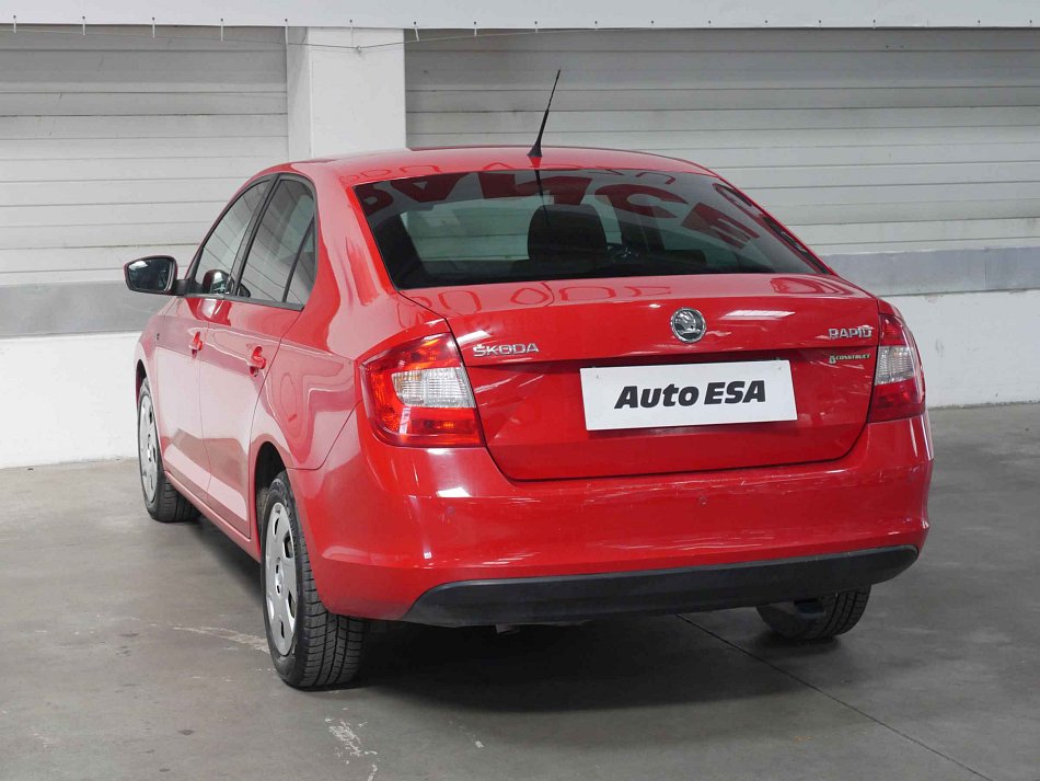 Škoda Rapid 1.6 TDI 66 kW rok 2013, 176 853 km, Česko — foto 4 z 14