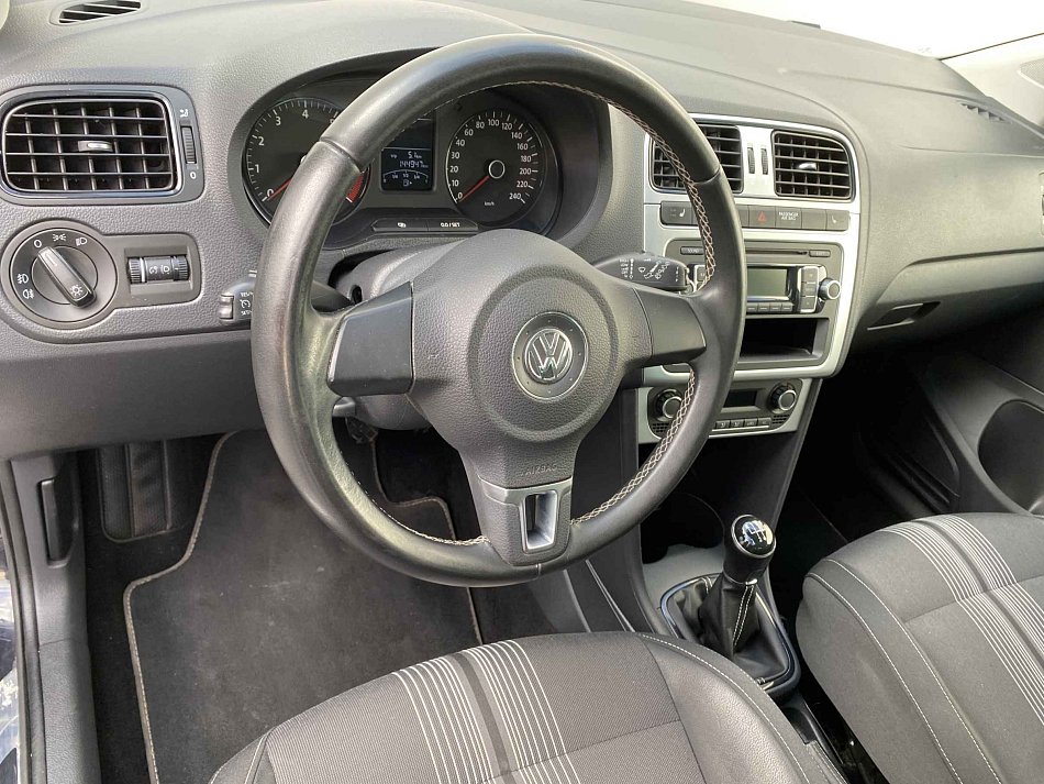 Volkswagen Polo Match 1.2 51 kW rok 2012, 144 942 km, Česko — foto 12 z 16