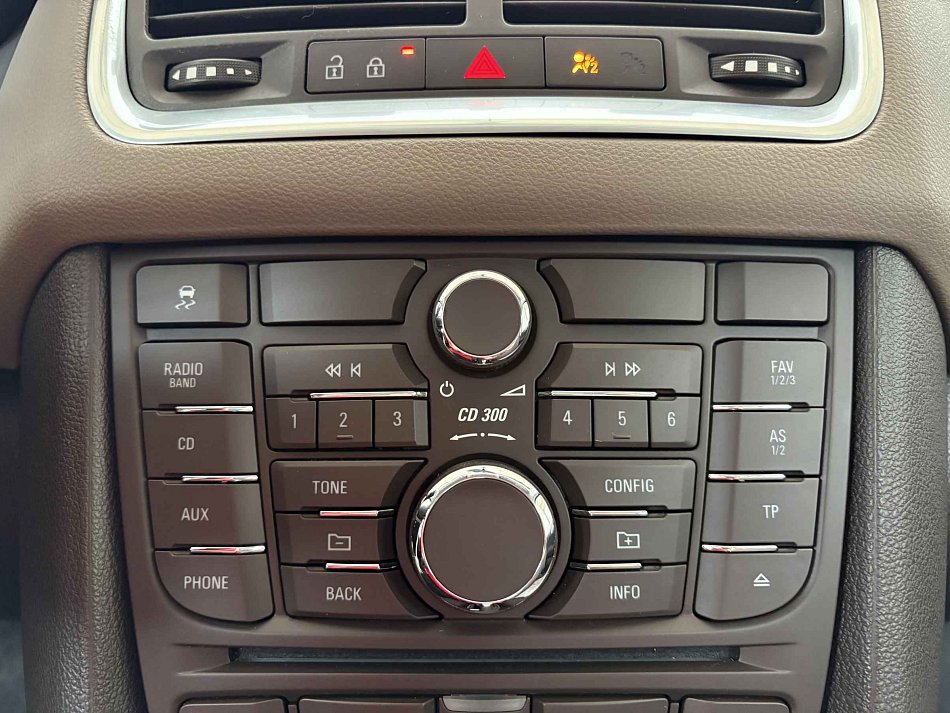 Opel Meriva 1.7 CDTi 74 kW rok 2011, 179 179 km, Česko — foto 13 z 15
